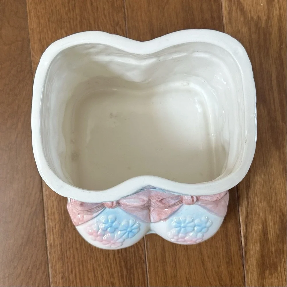 Vintage Ceramic Planter Vase White Pink Baby Shoes Booties Bear Baby Shower‎ 4
